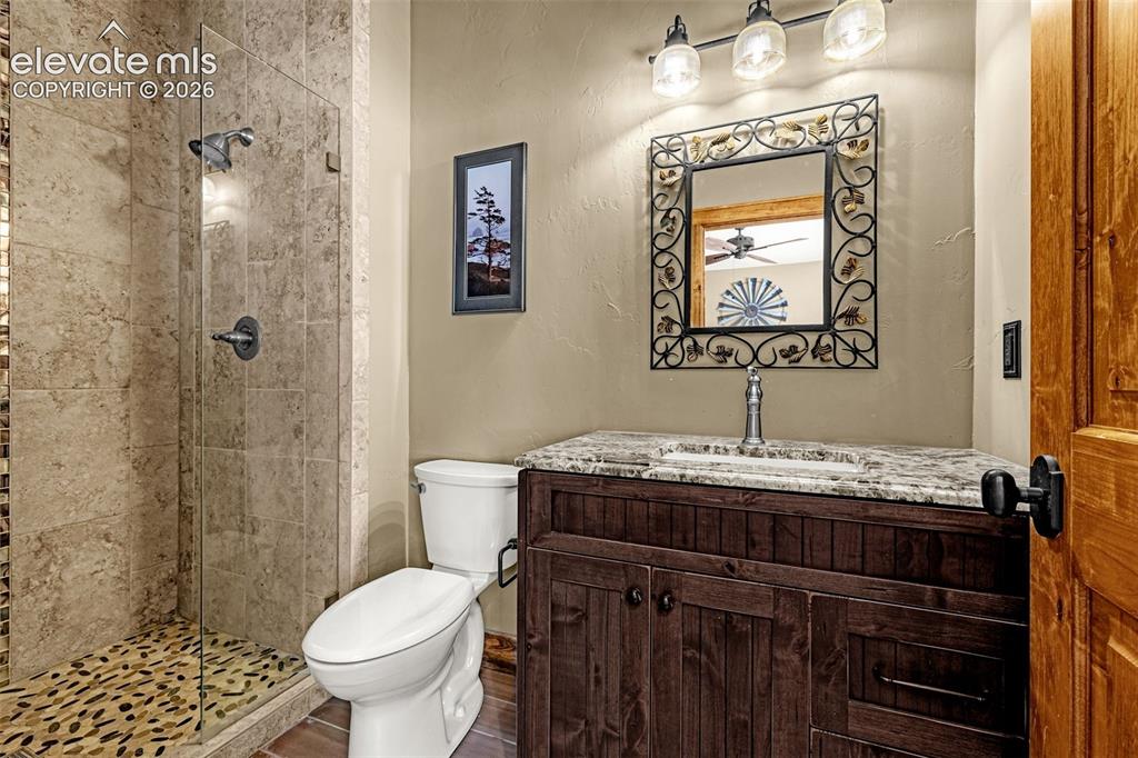 Image 42 of 49: Bathroom