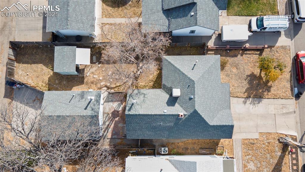 Image 37 of 41: Aerial view of residential aread, Driveway to Driveway