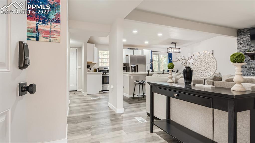 Listing 4631708, Image 2 of 25