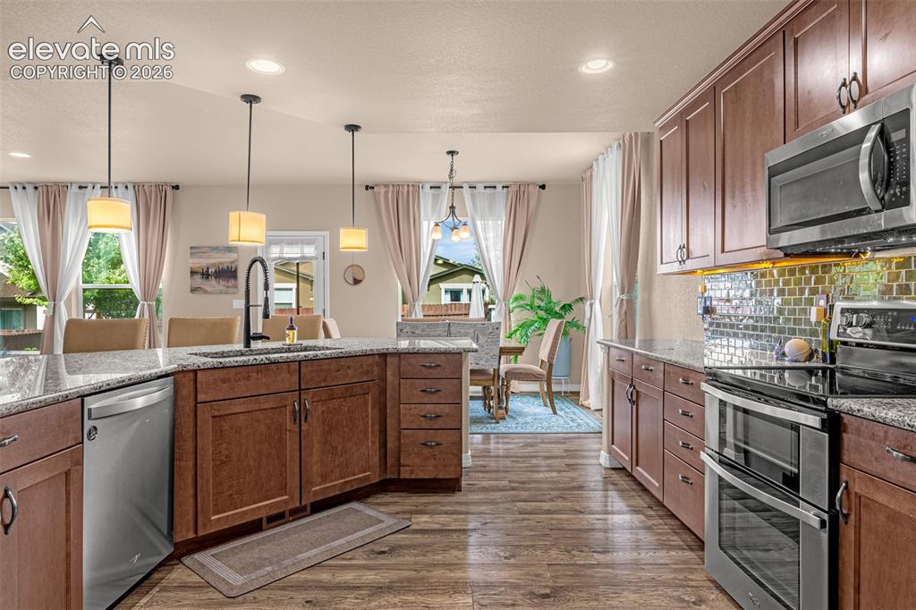 Image 10 of 48: Kitchen