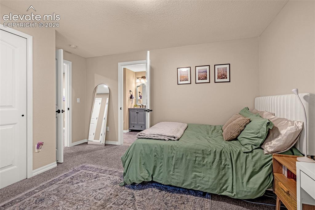 Image 34 of 48: Bedroom