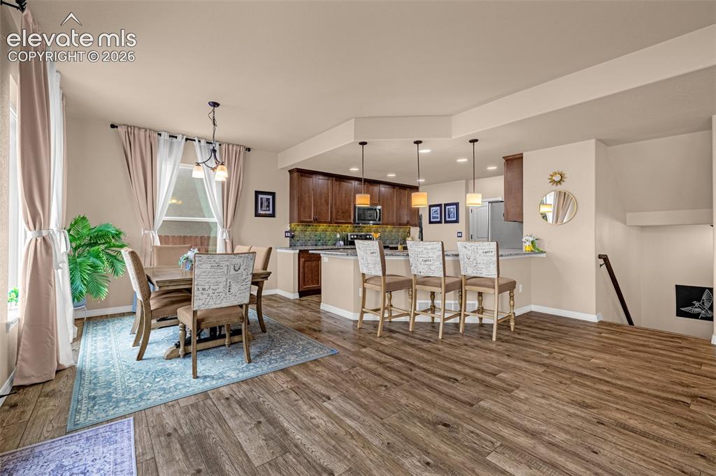 Image 6 of 48: Dining Area