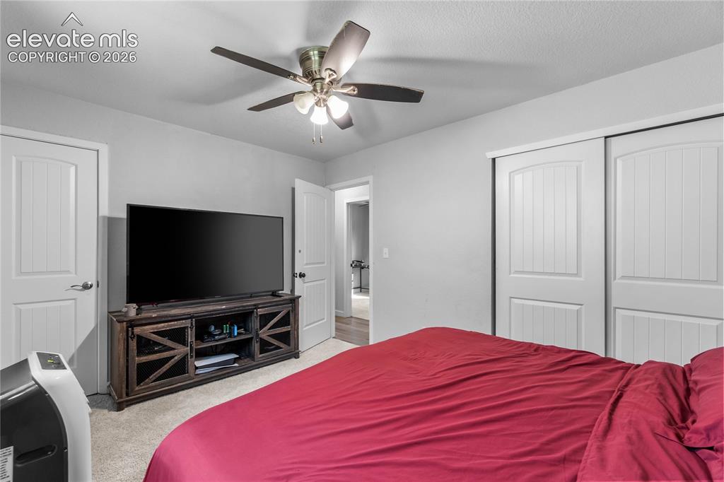 Image 12 of 21: Bedroom