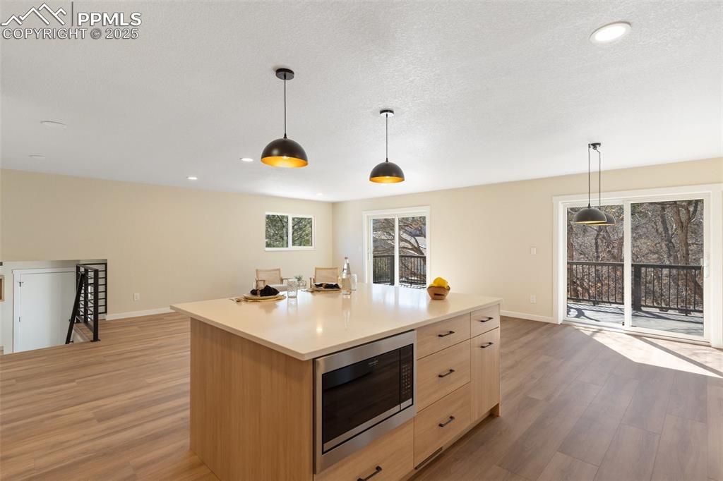 Image 12 of 37: Kitchen