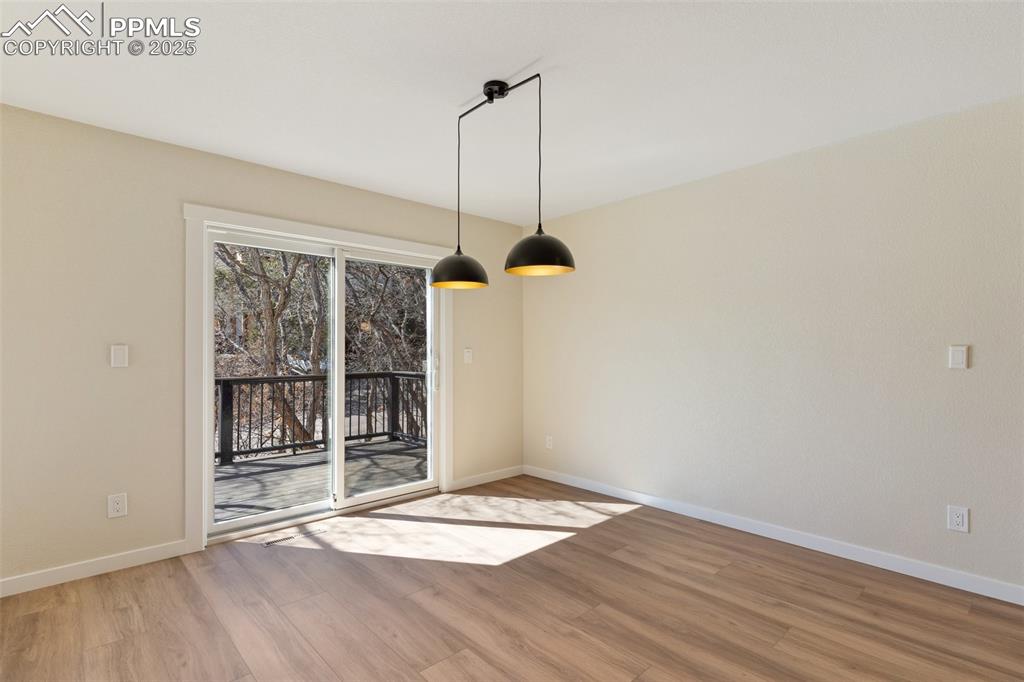 Image 15 of 37: Dining Area