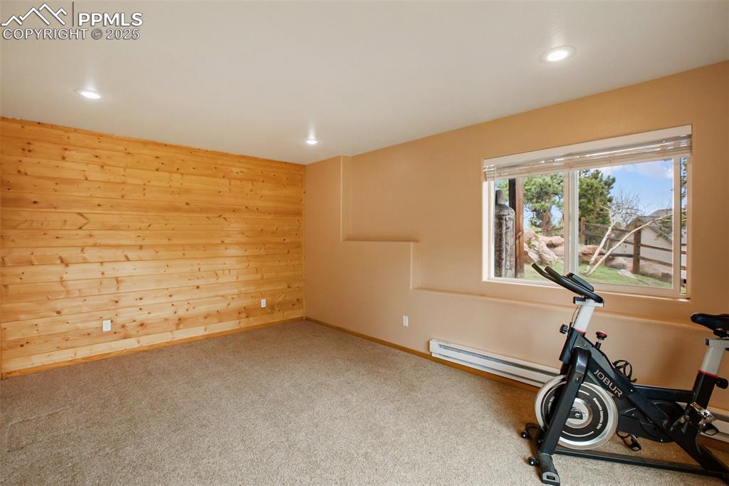 Image 26 of 50: Family Room