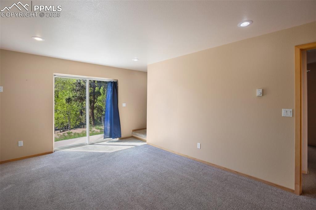 Image 28 of 50: Family Room