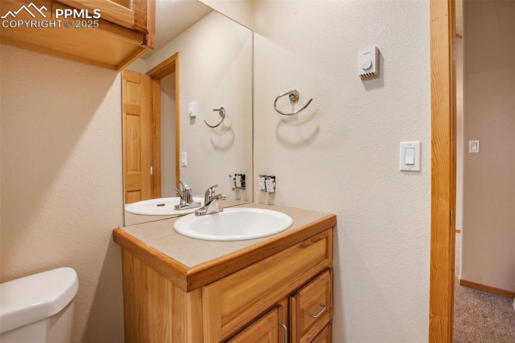 Image 35 of 50: Bathroom