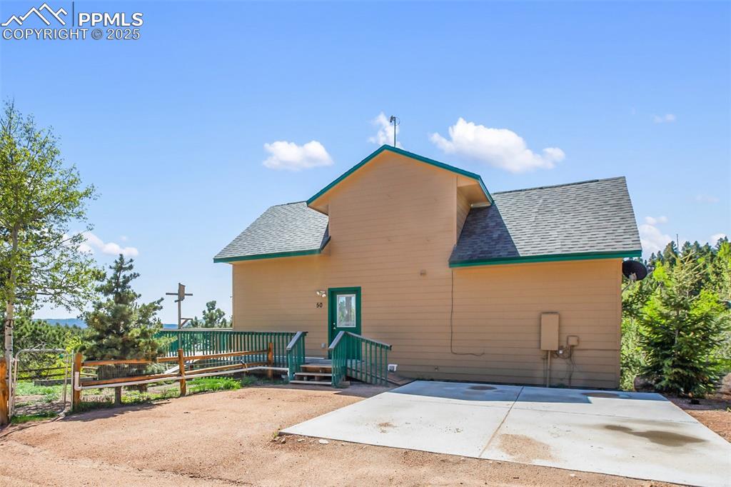 Image 42 of 50: Side of Structure