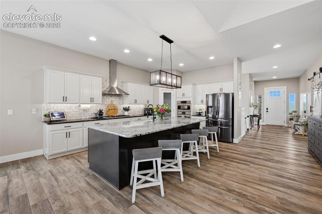 Image 10 of 41: Kitchen