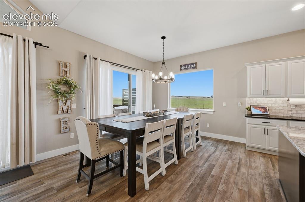 Image 11 of 41: Dining Area