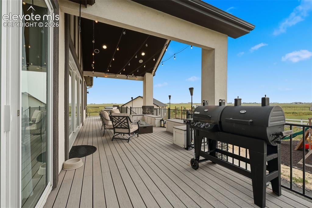 Image 15 of 41: Deck