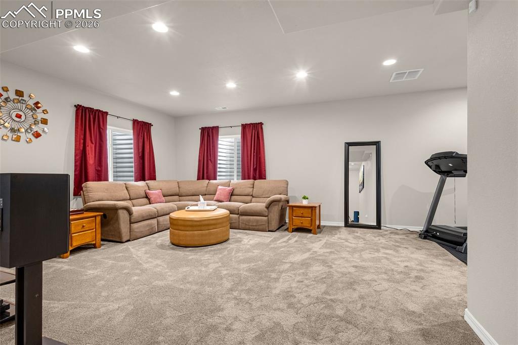 Image 28 of 48: Family Room