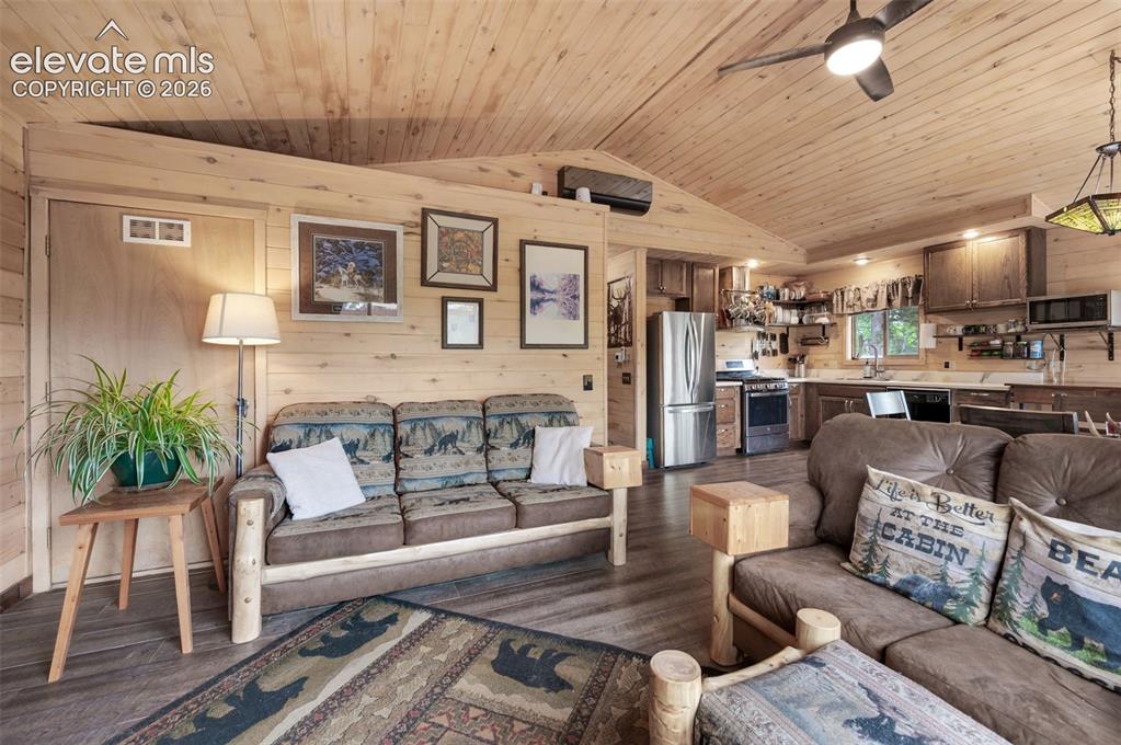 Image 9 of 40: Living Room