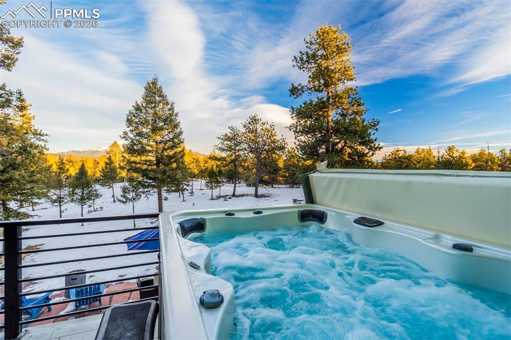 Image 25 of 40: Hot Tub on deck with views!