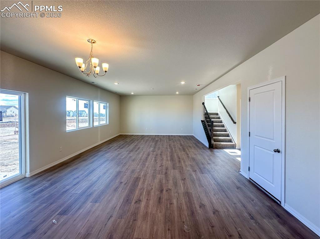 Image 13 of 36: Living Room