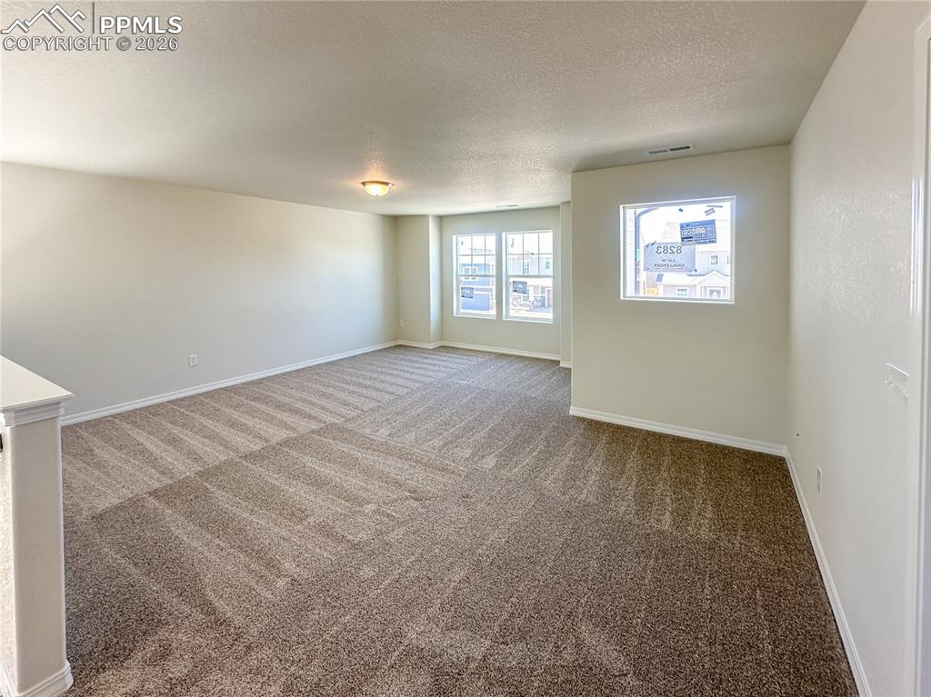 Image 17 of 36: Loft