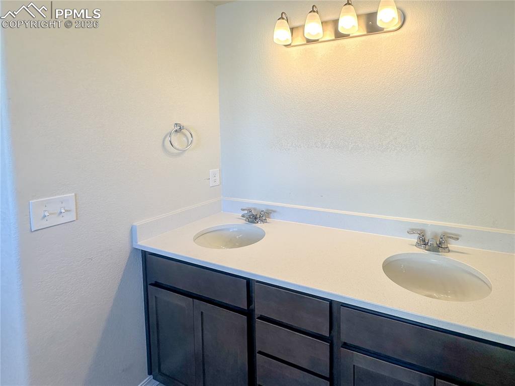 Image 23 of 36: Master Bathroom