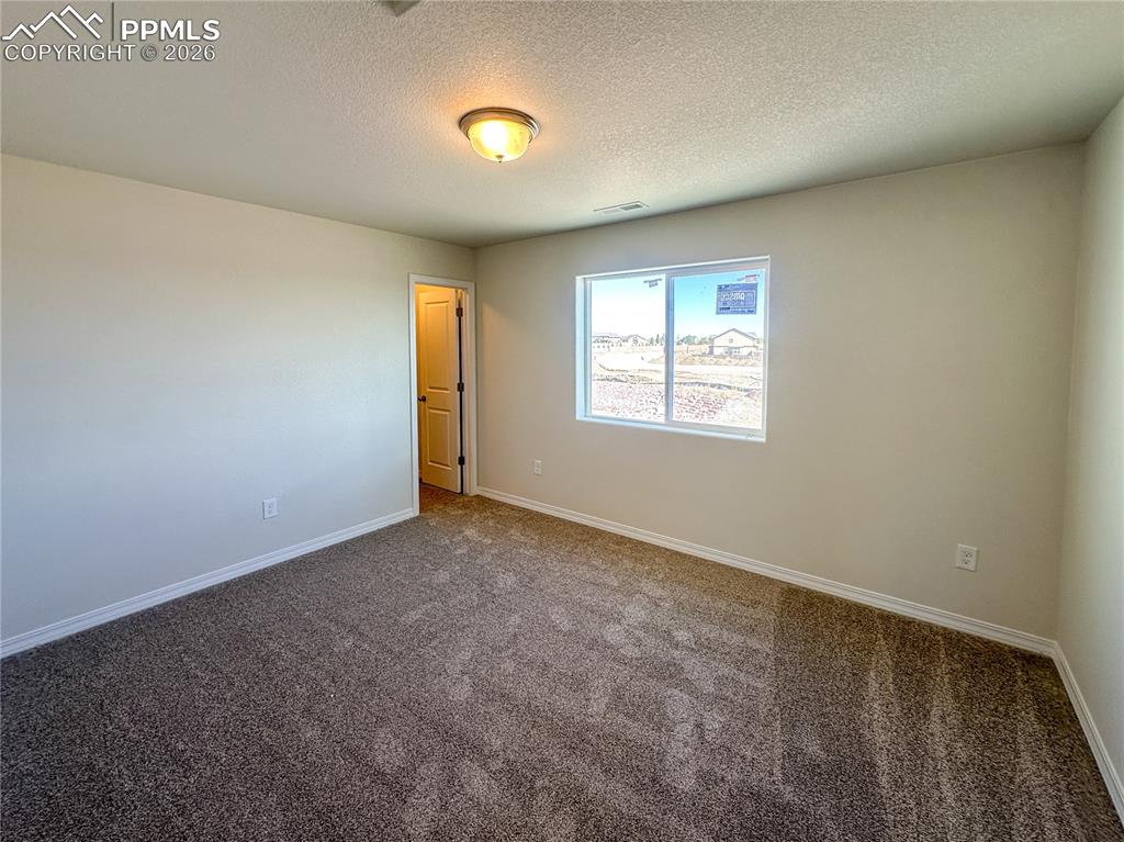 Image 27 of 36: Bedroom