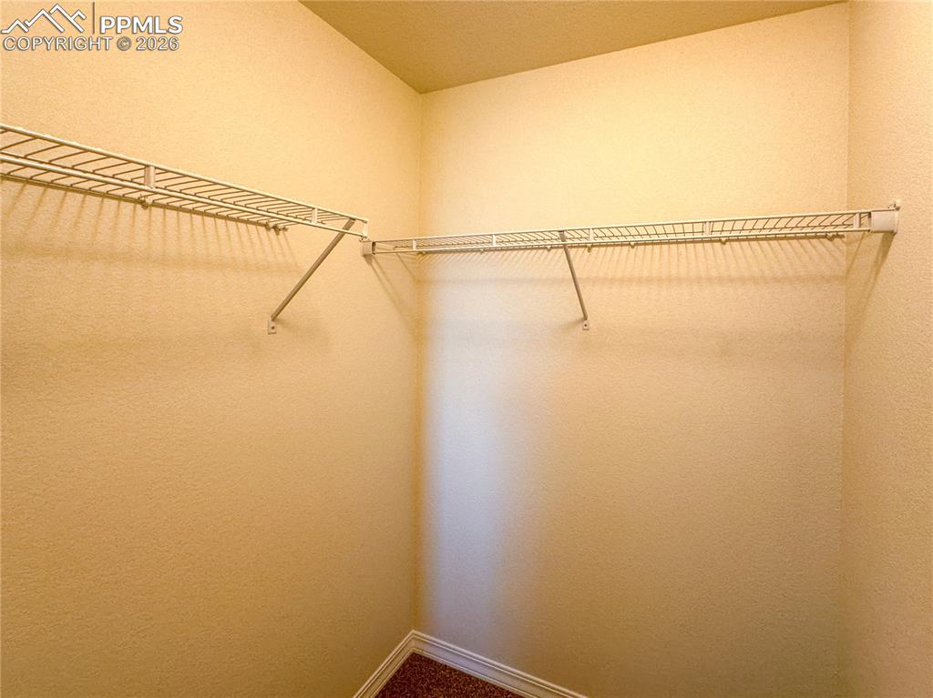 Image 28 of 36: Closet