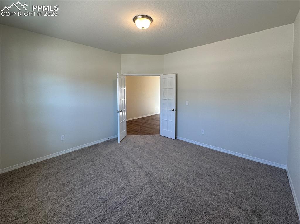 Image 5 of 36: Office