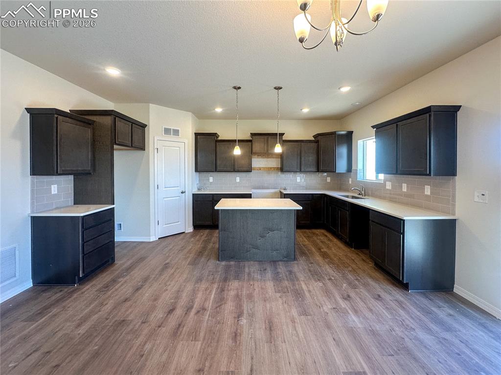 Image 7 of 36: Kitchen