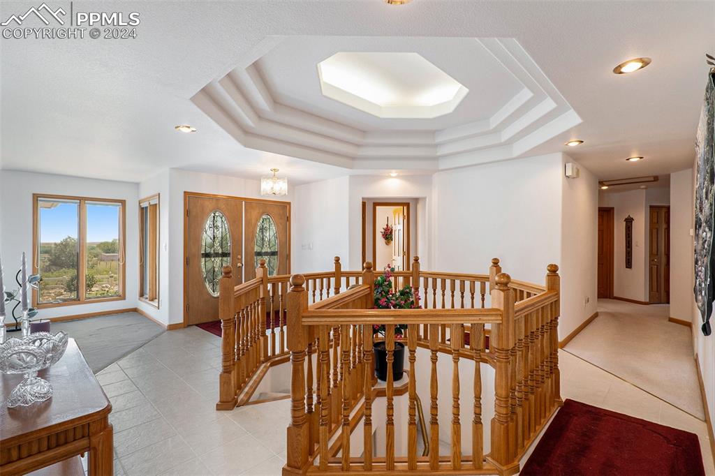 Image 18 of 50: Entry Way