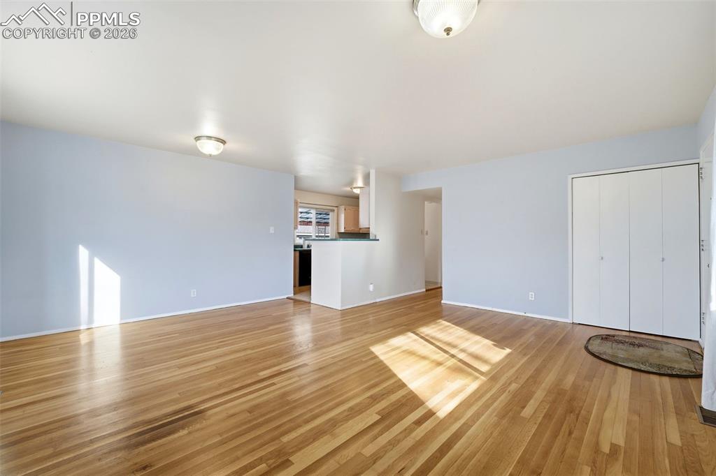 Image 12 of 50: Dining Room