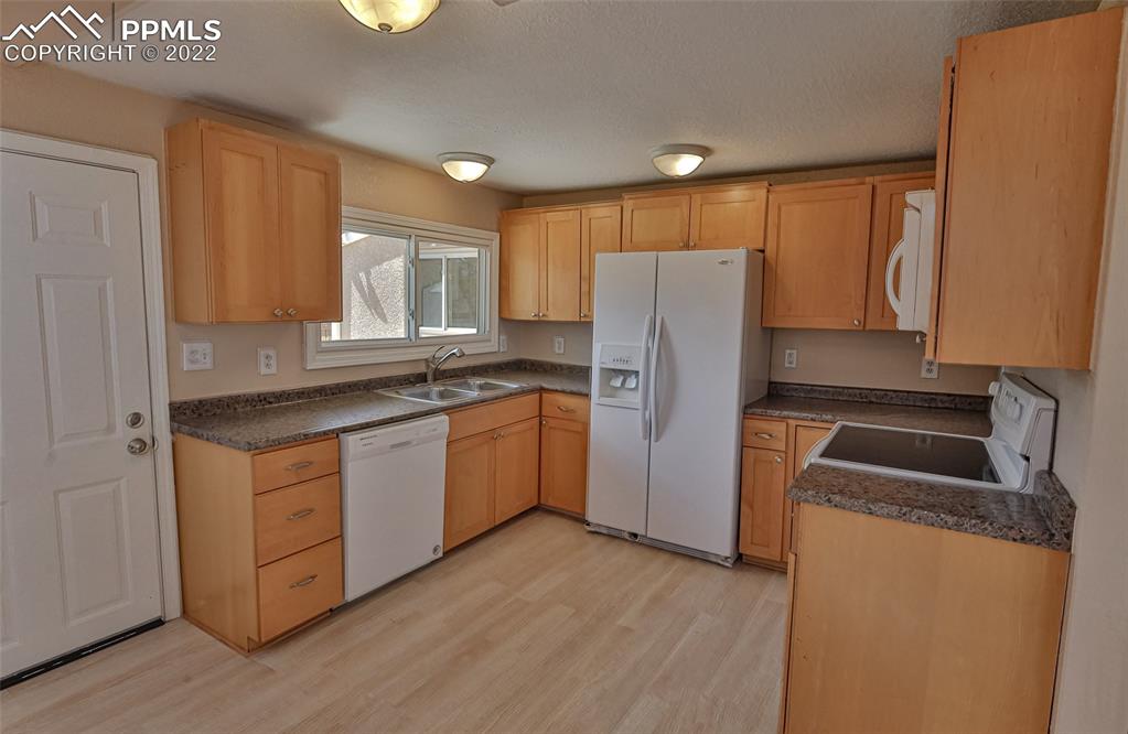 Listing 4643326, Image 13 of 35