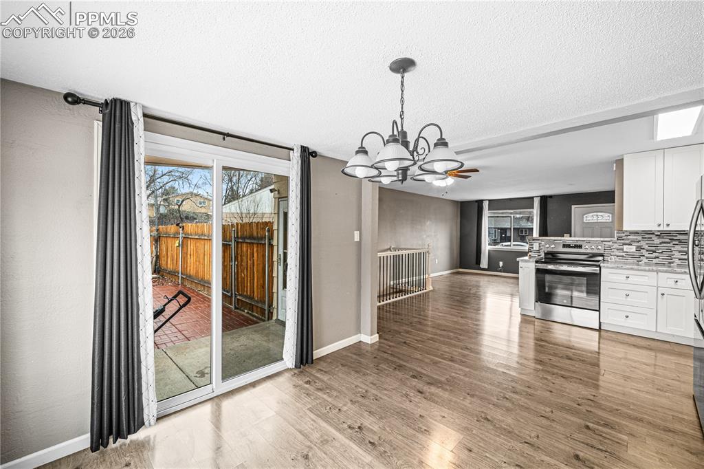 Image 10 of 33: Kitchen