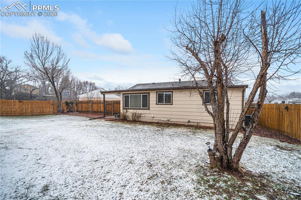 Image 32 of 33: Back of Structure