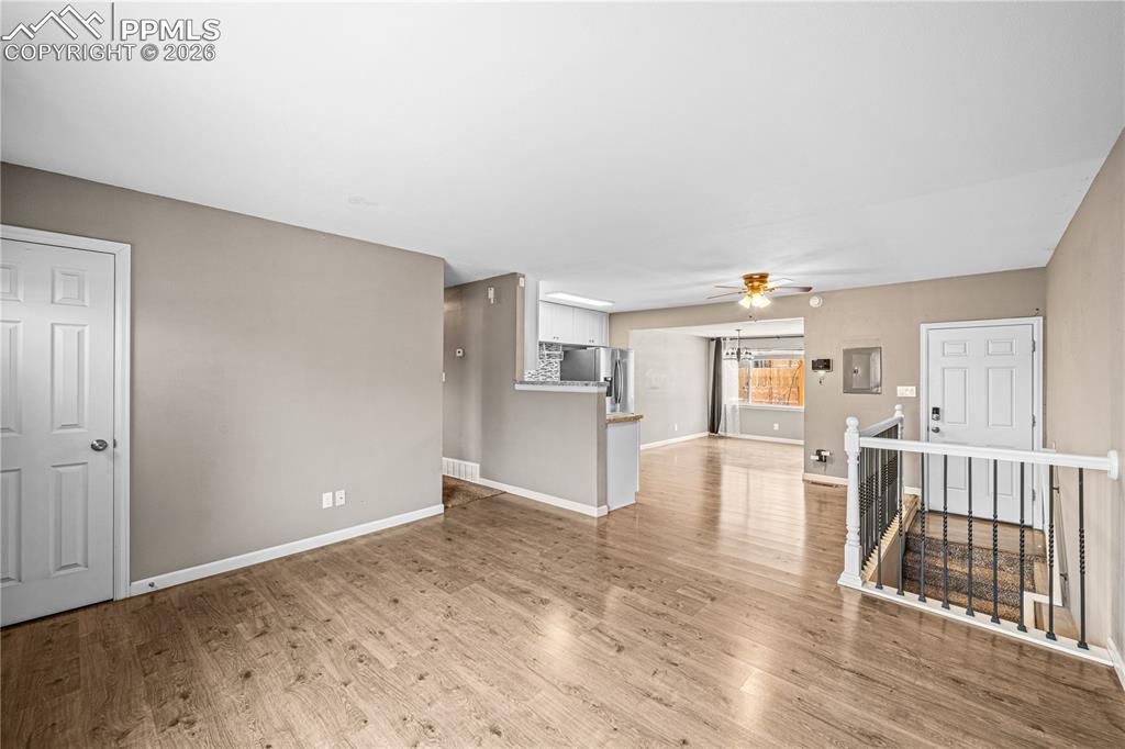 Image 5 of 33: Living Room