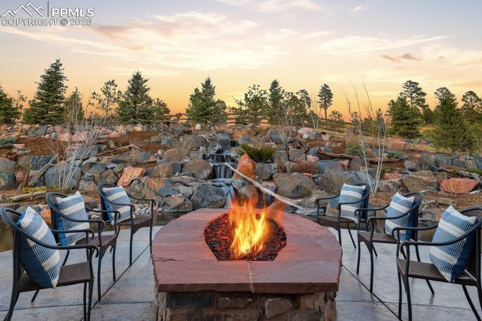 Image 13 of 50: Patio