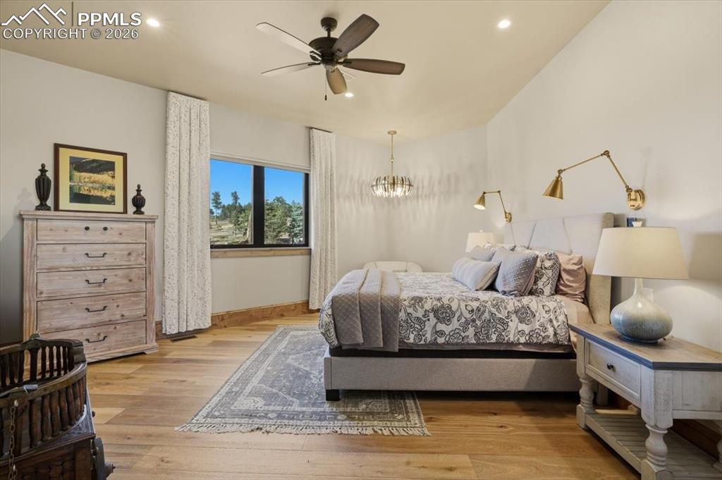 Image 31 of 50: Guest Quarters