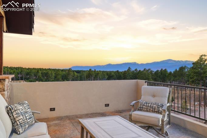 Image 42 of 50: Unobstructed Front Range Views