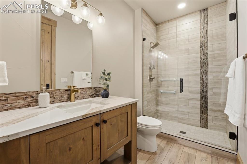 Image 44 of 50: Bathroom