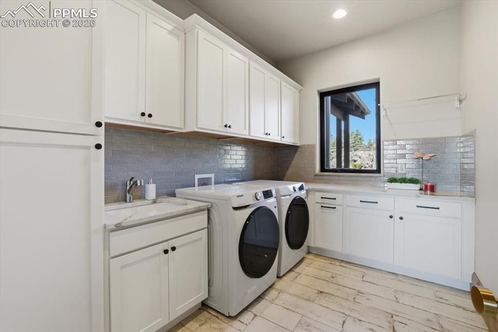 Image 46 of 50: Laundry