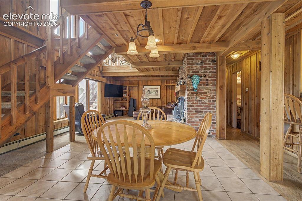 Image 9 of 34: Dining Area