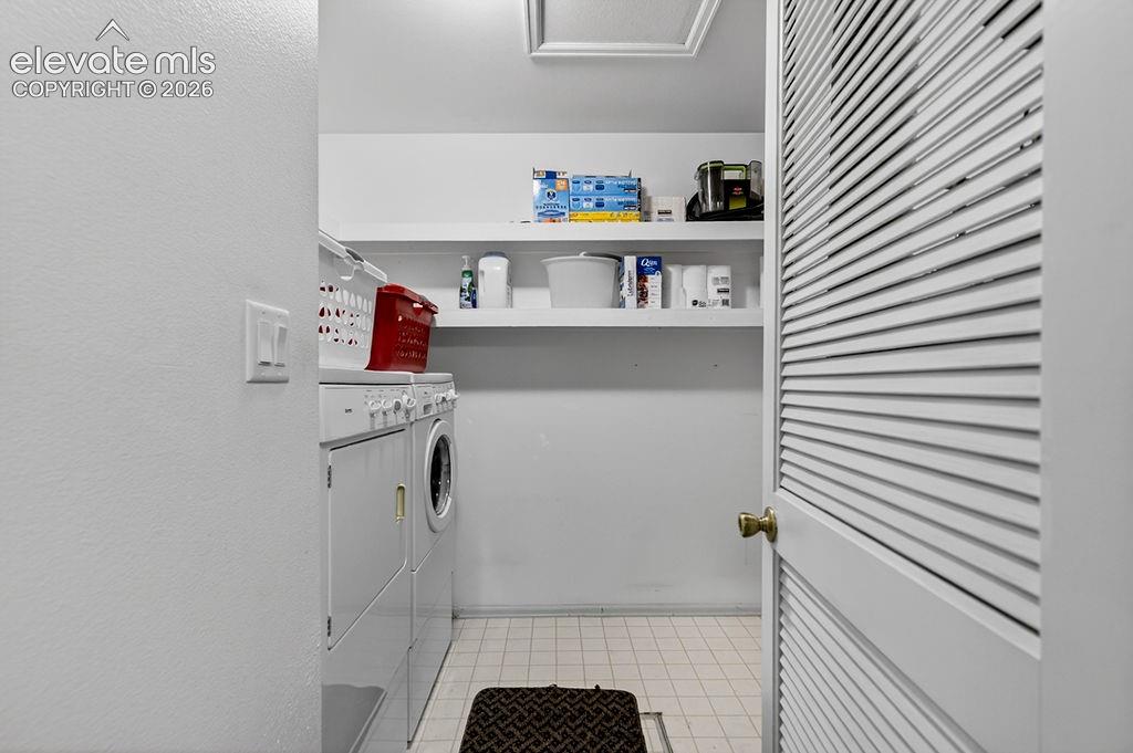 Image 34 of 50: Laundry area