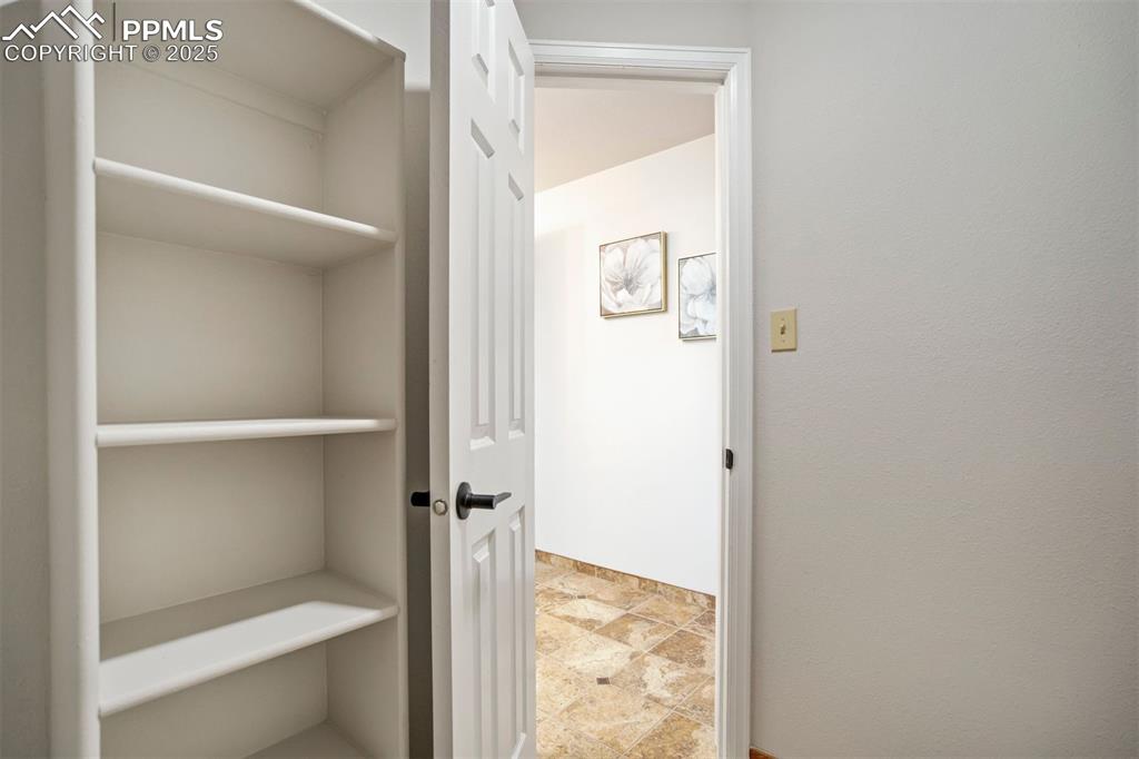 Image 27 of 50: Closet