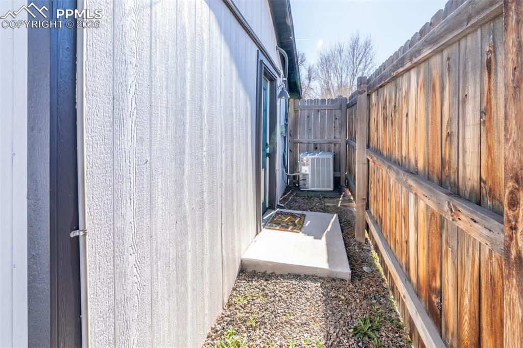 Image 18 of 27: Side of Structure