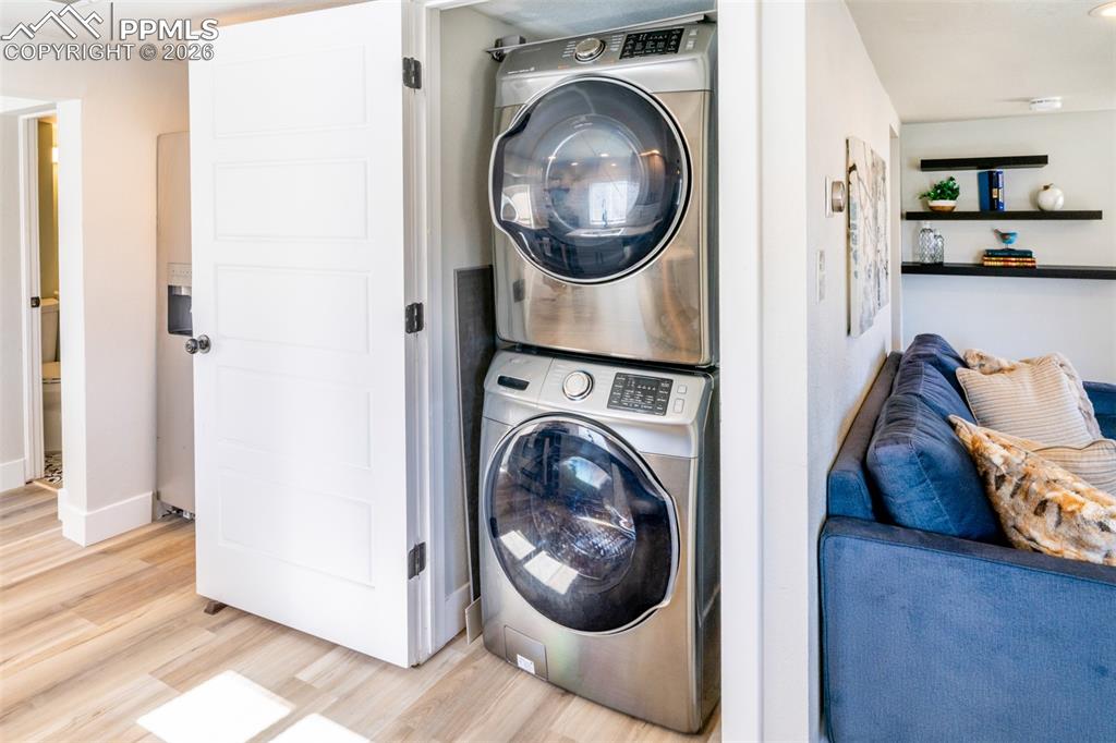 Image 9 of 27: Laundry