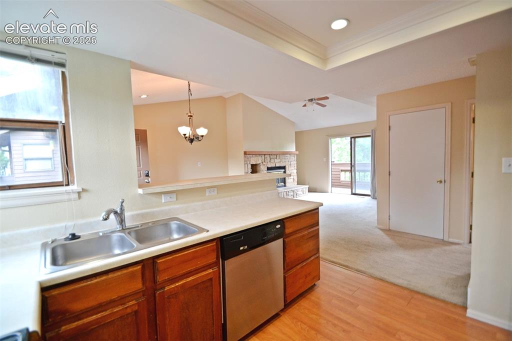 Image 12 of 36: Kitchen