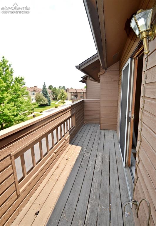 Image 28 of 36: Deck