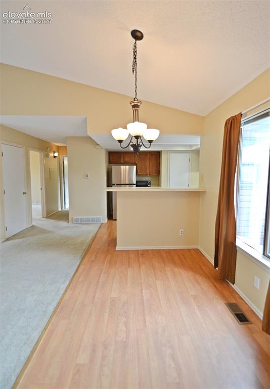 Image 8 of 36: Dining Area