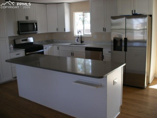 Image 11 of 39: Kitchen