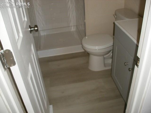 Image 15 of 39: Bathroom