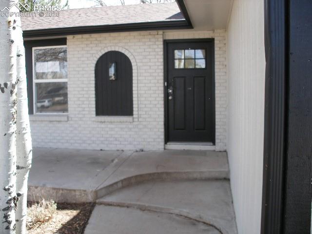 Image 5 of 39: Entry