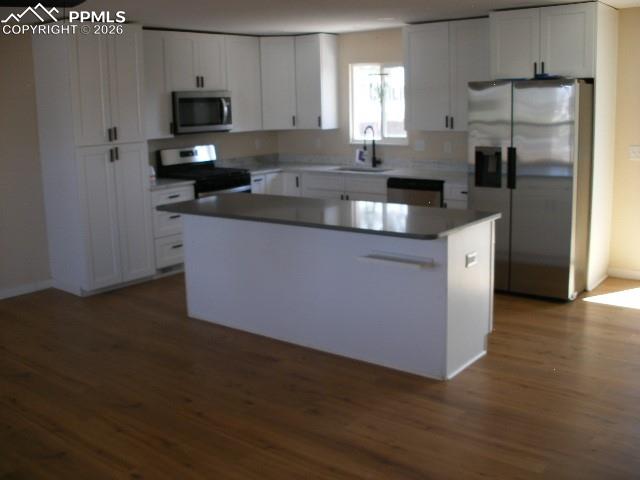 Image 6 of 39: Kitchen