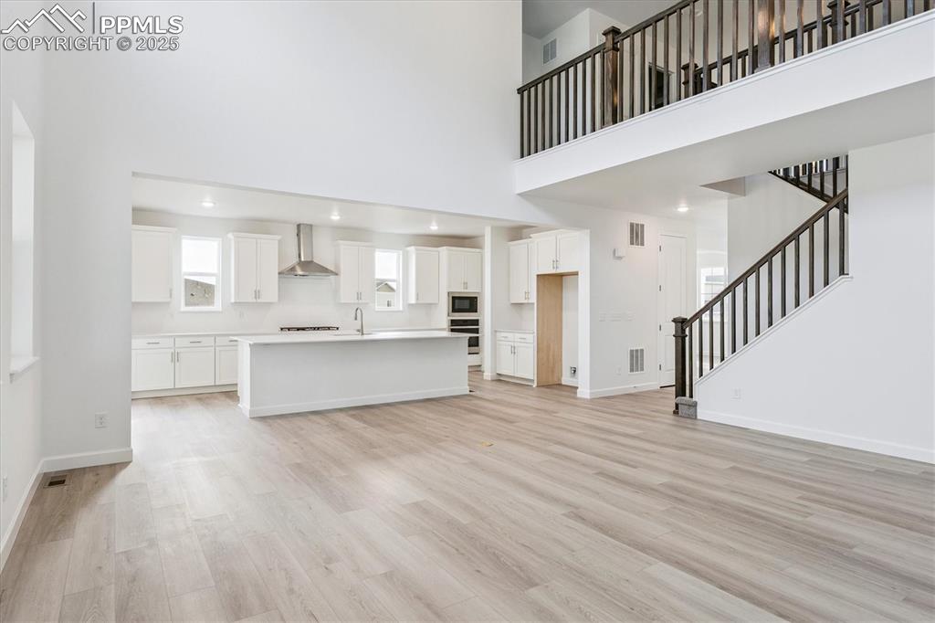 Image 7 of 23: No Description Available